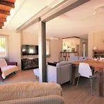 Villa In Puerto Banus
